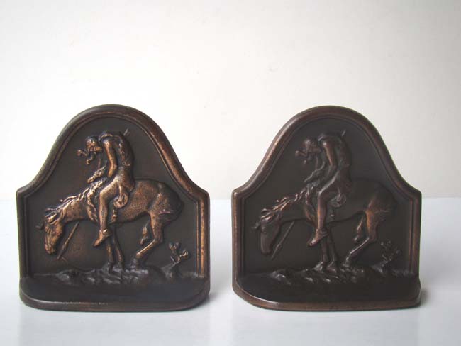 "The Last Trail" Antique Bookends made by the Connecticut Foundry in 1928 — image 2